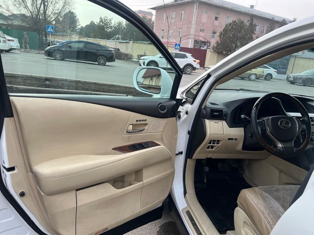 Lexus RX: 2013 г., 3.5 л, Автомат, Внедорожник: фото 6
