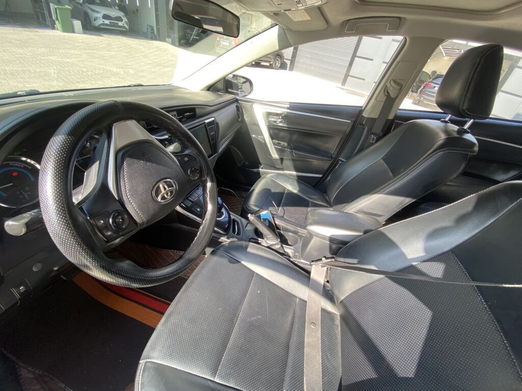 Toyota Levin: 2018 г., 1.8 л, Робот, Гибрид, Седан: фото 7
