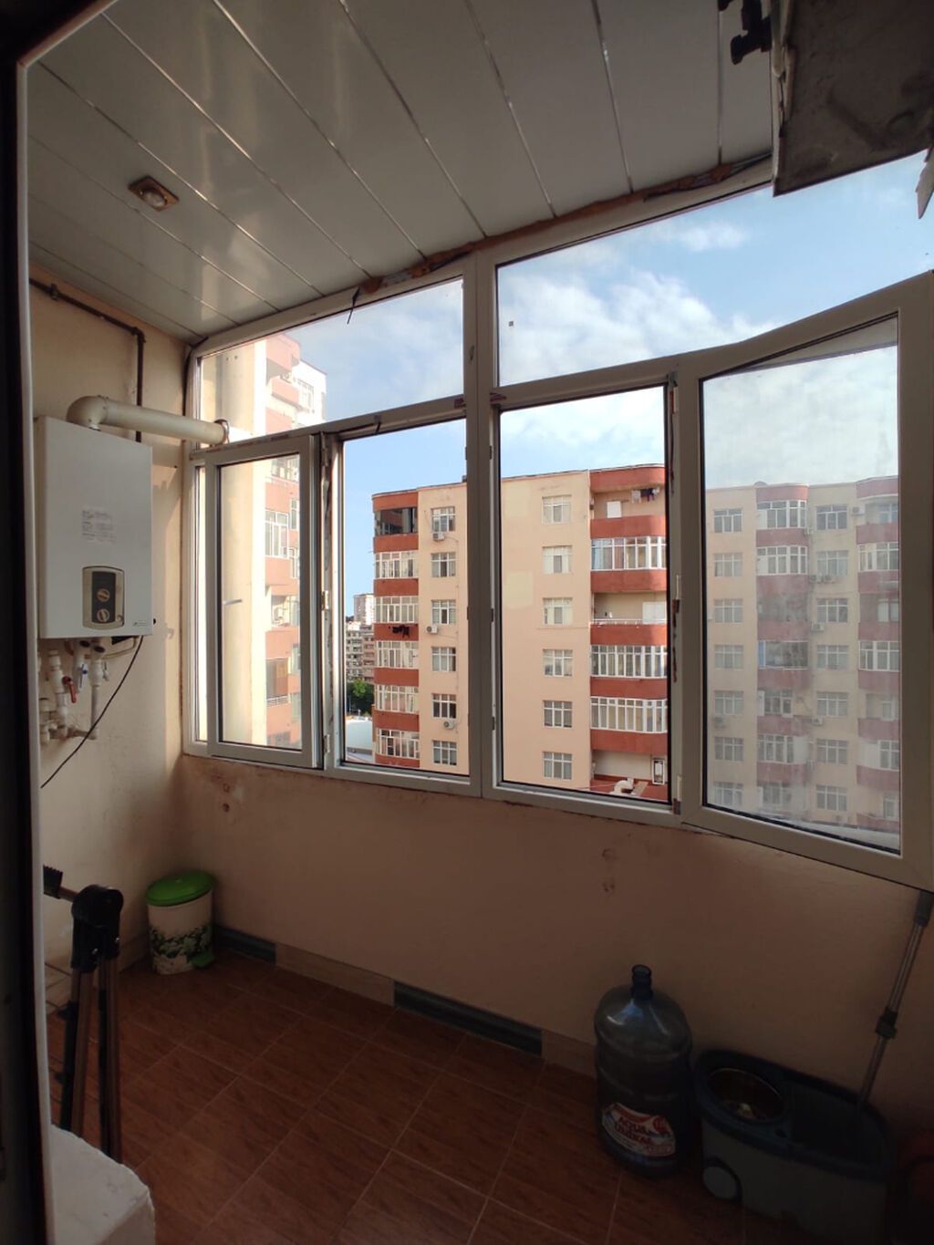3 otaqlı, Yeni tikili, m. Neftçilər, 80 kv. m