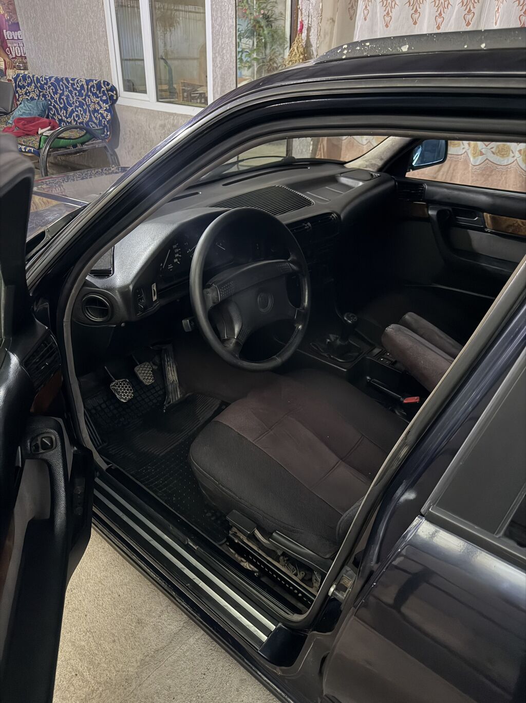 BMW 525: 1993 г., 2.5 л, Механика, Бензин, Универсал: фото 8