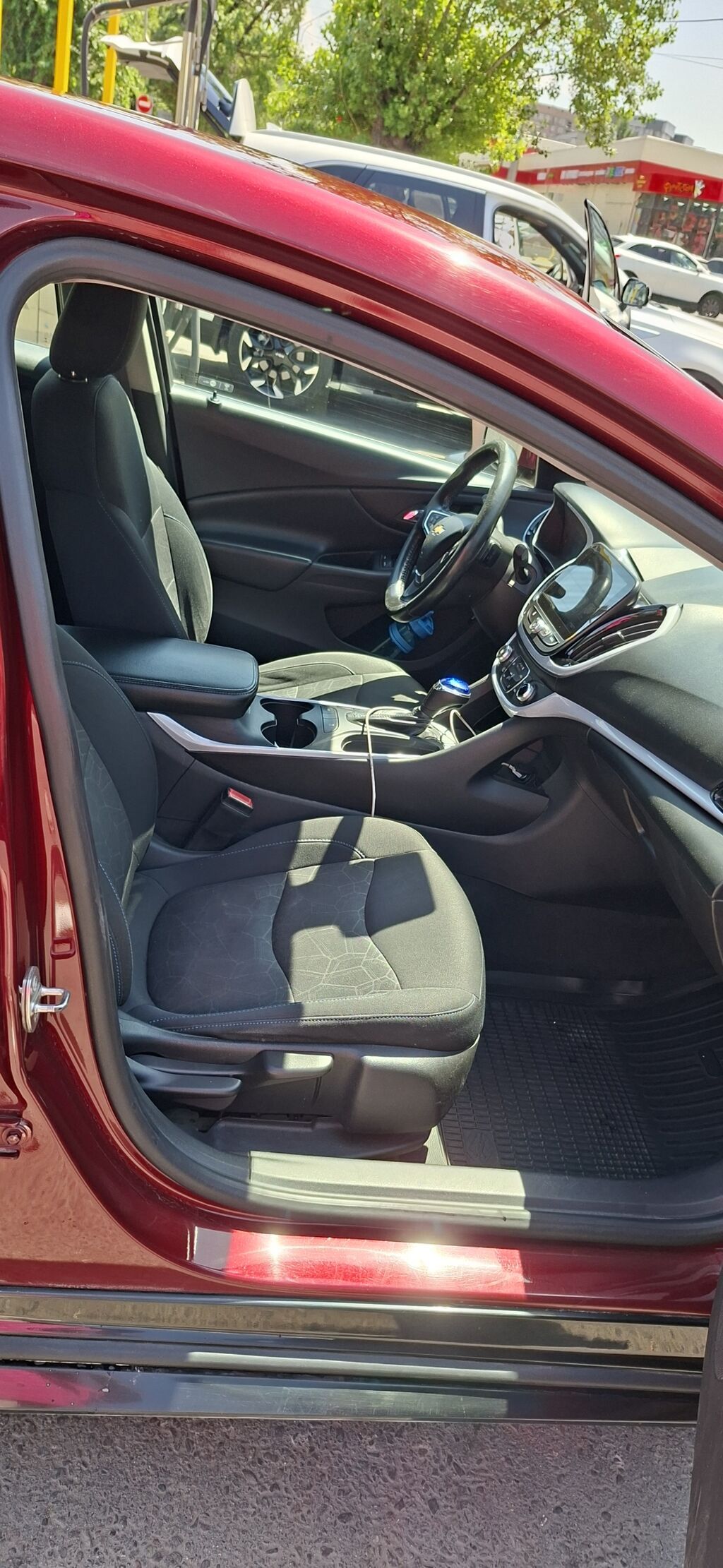 Chevrolet Volt: 2017 г., 1.5 л, Автомат, Электромобиль, Седан: фото 4