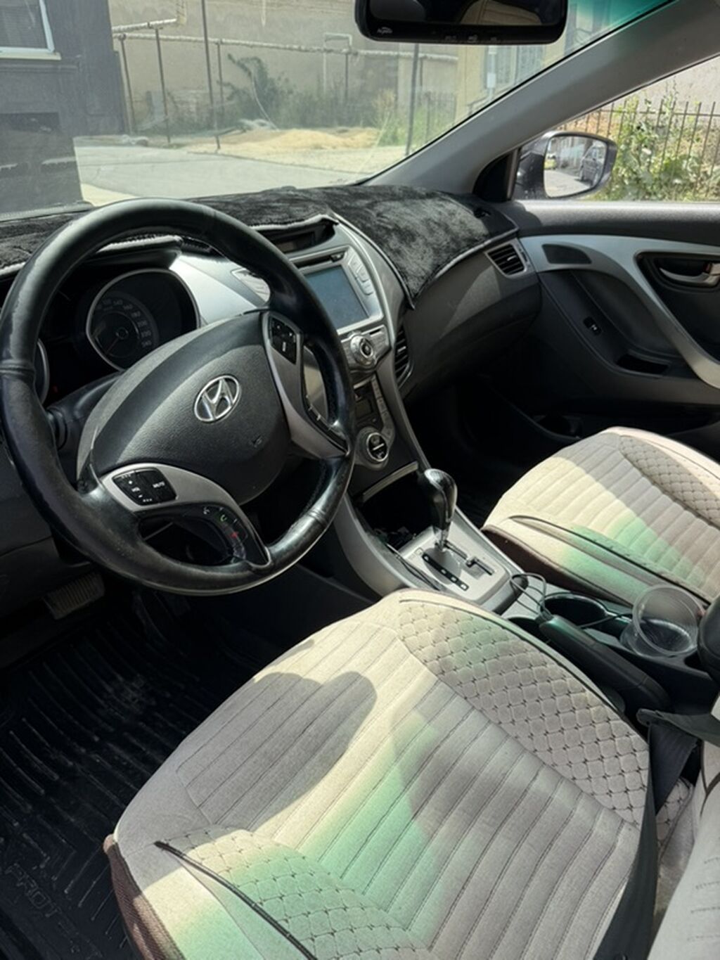 Hyundai Avante: 2013 г., 1.6 л, Автомат, Бензин, Седан: фото 3