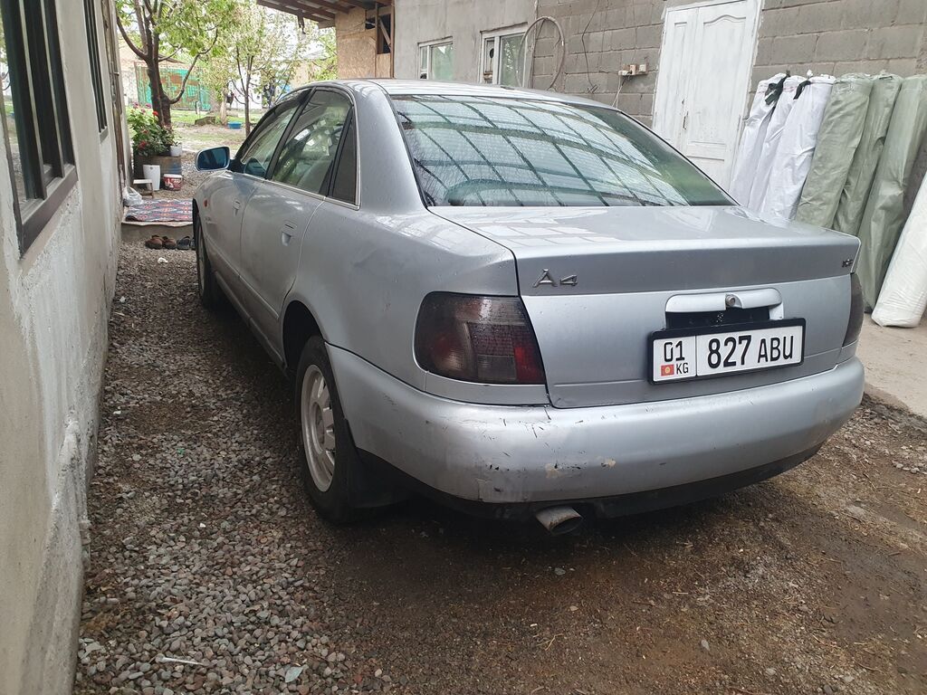 Audi A4: 1998 г., 1.8 л, Автомат, Бензин, Седан: фото 4