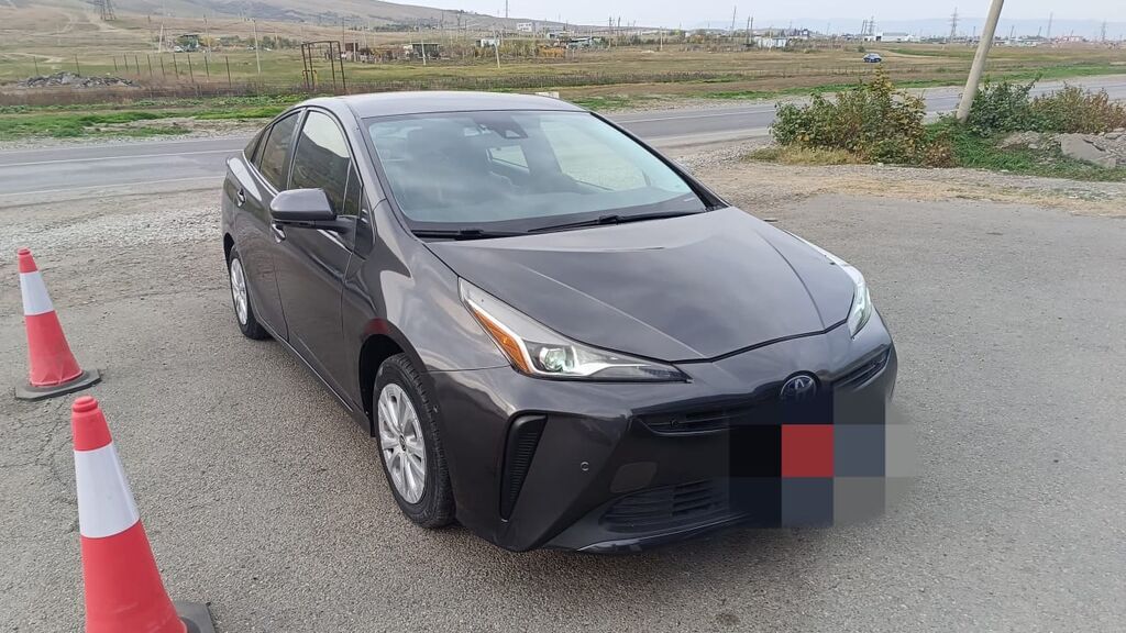 Toyota Prius: 2020 г., Вариатор, Гибрид, Хэтчбэк: фото 1
