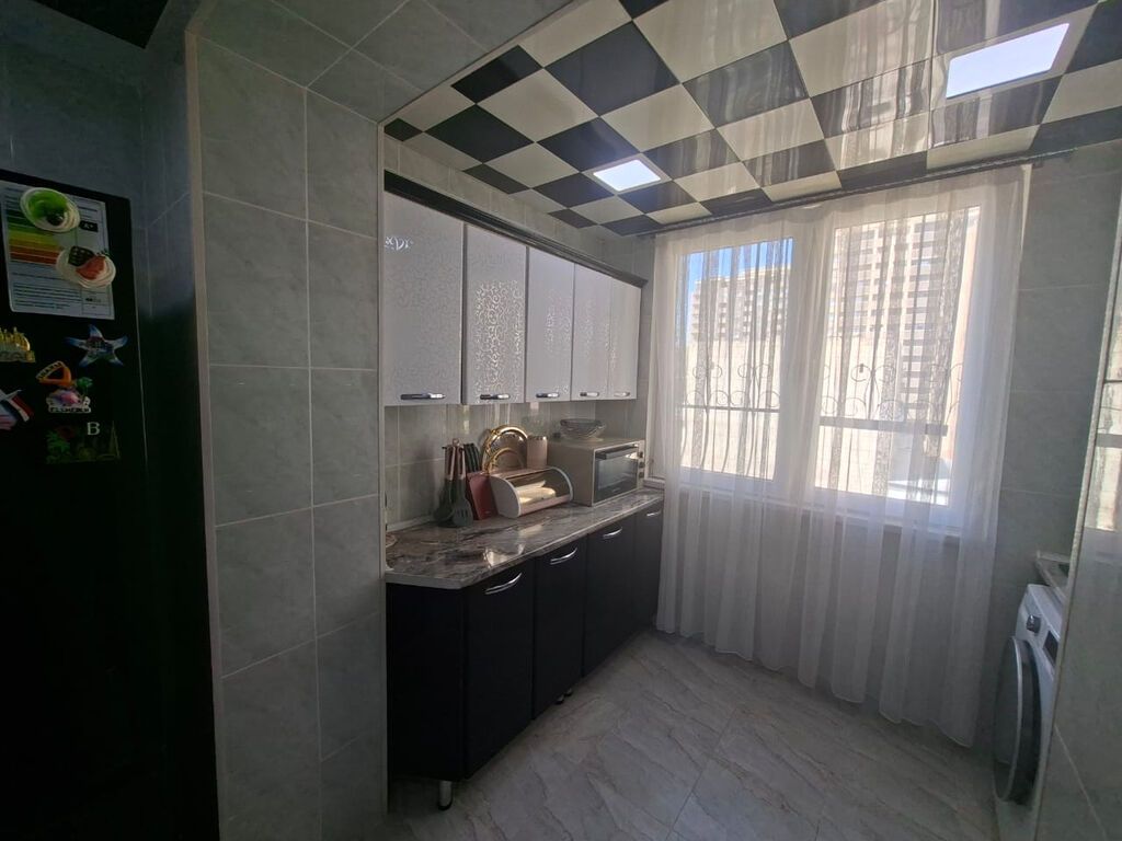 Bakı, 3 otaqlı, Köhnə tikili, 75 kv. m