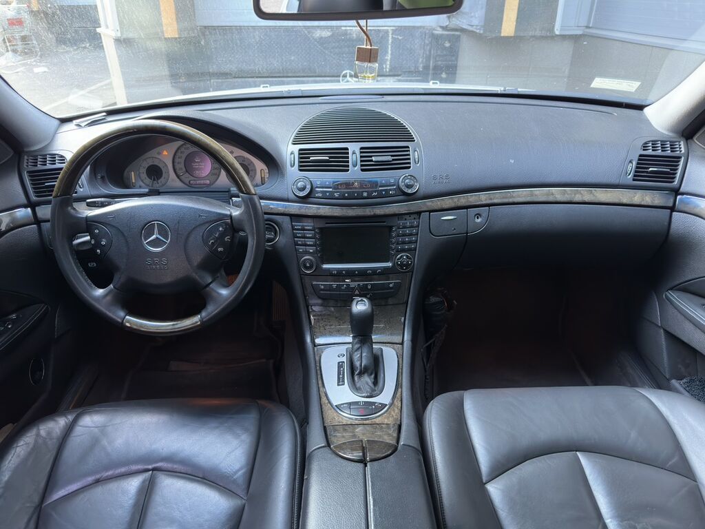 Mercedes-Benz E-Class: 2002 г., 5 л, Автомат, Седан: фото 4