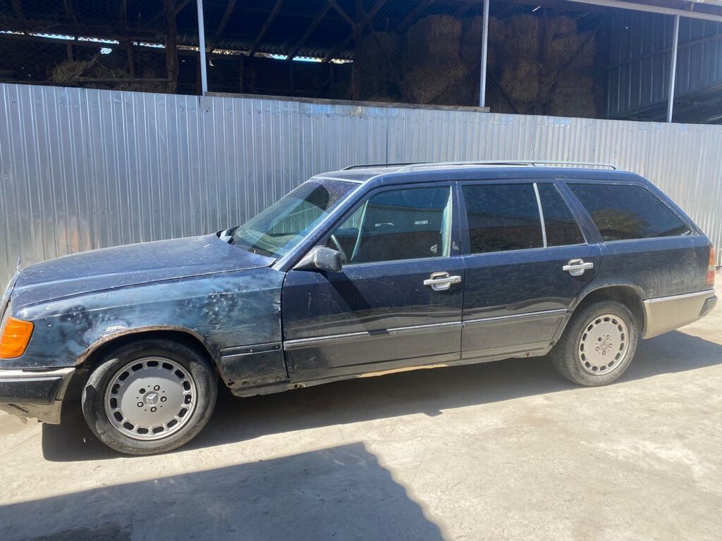 Mercedes-Benz W124: 1988 г., 2.3 л, Механика, Бензин, Универсал: фото 4