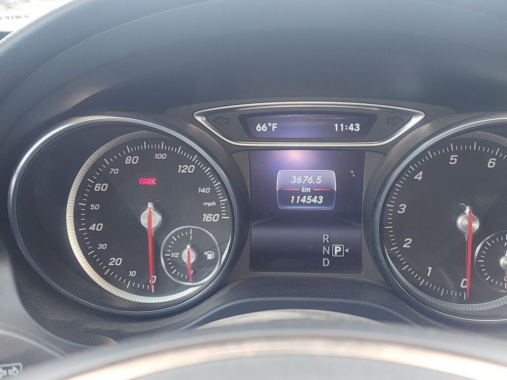 Mercedes-Benz CLA-Class: 2018 г., 2 л, Автомат, Бензин, Седан: фото 8
