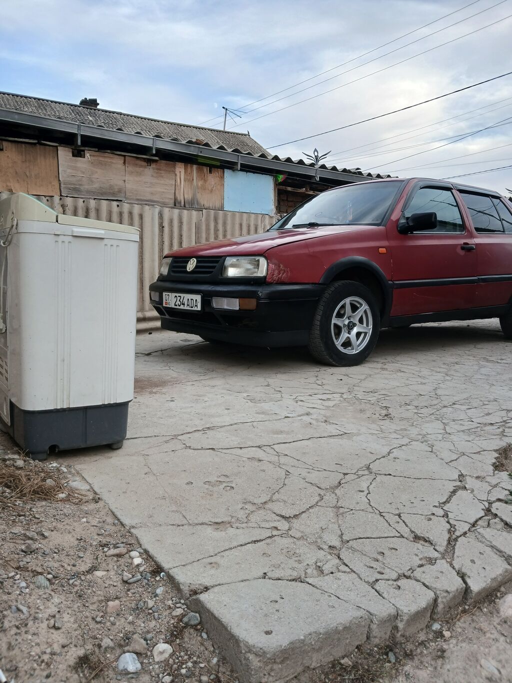 Volkswagen Golf: 1992 г., 1.8 л, Механика, Бензин, Седан: фото 4