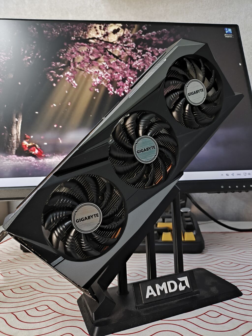 Видеокарта для ПК, Б/у, Gigabyte, Radeon RX, 8 ГБ: фото 1