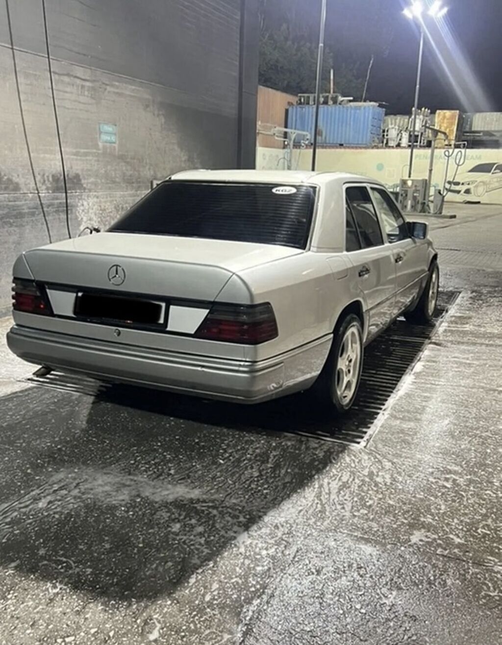 Mercedes-Benz E-Class: 1991 г., 2.3 л, Механика, Бензин, Седан: фото 3