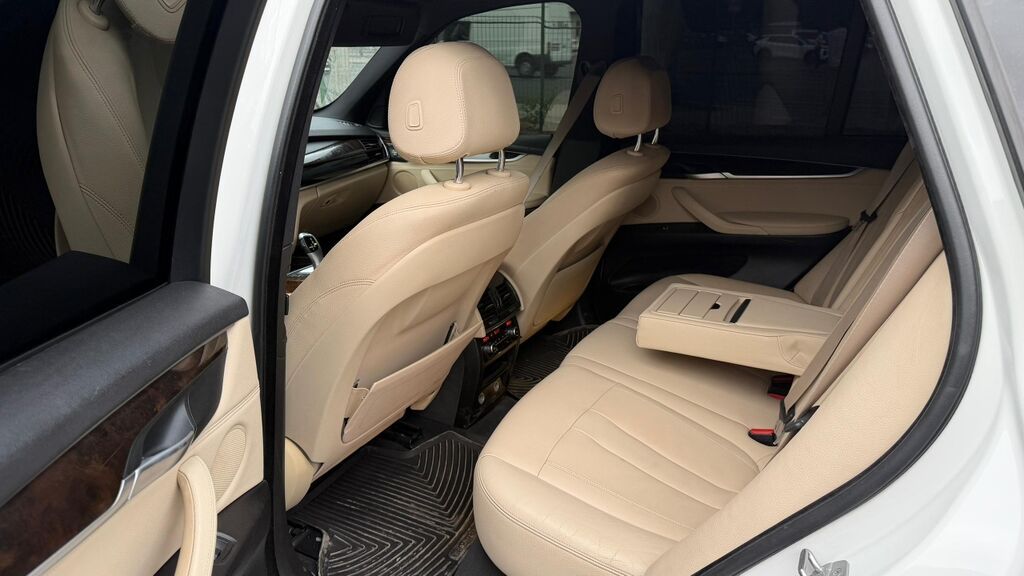 BMW X5: 2016 г., 3.5 л, Автомат, Бензин, Кроссовер: фото 6