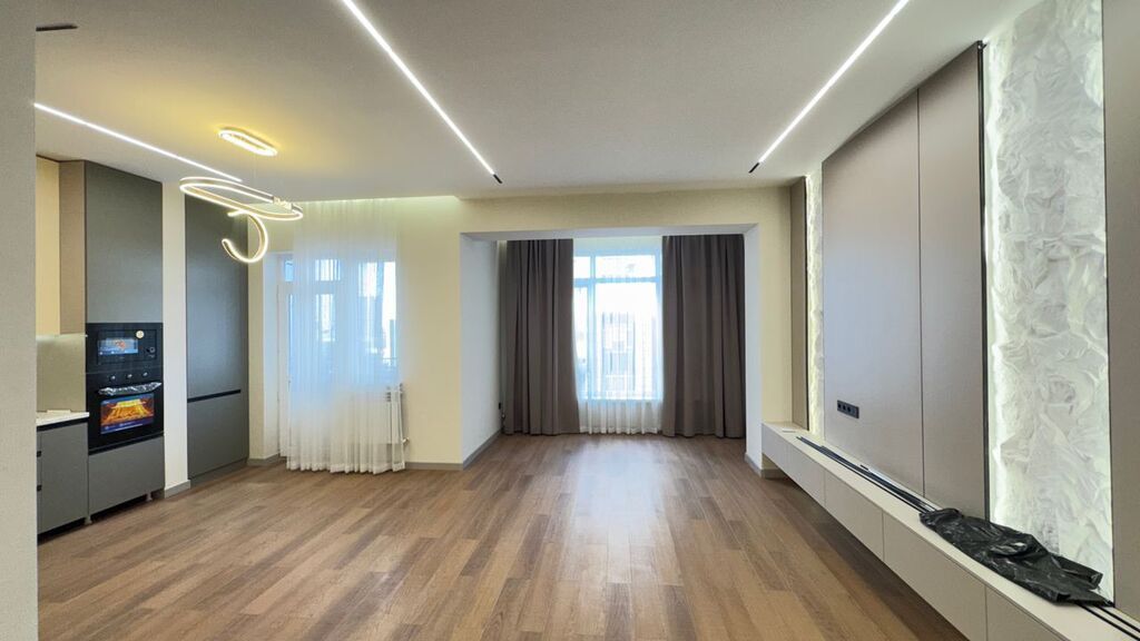 3 комнаты, 87 м², Элитка, 4 этаж, Дизайнерский ремонт: фото 2