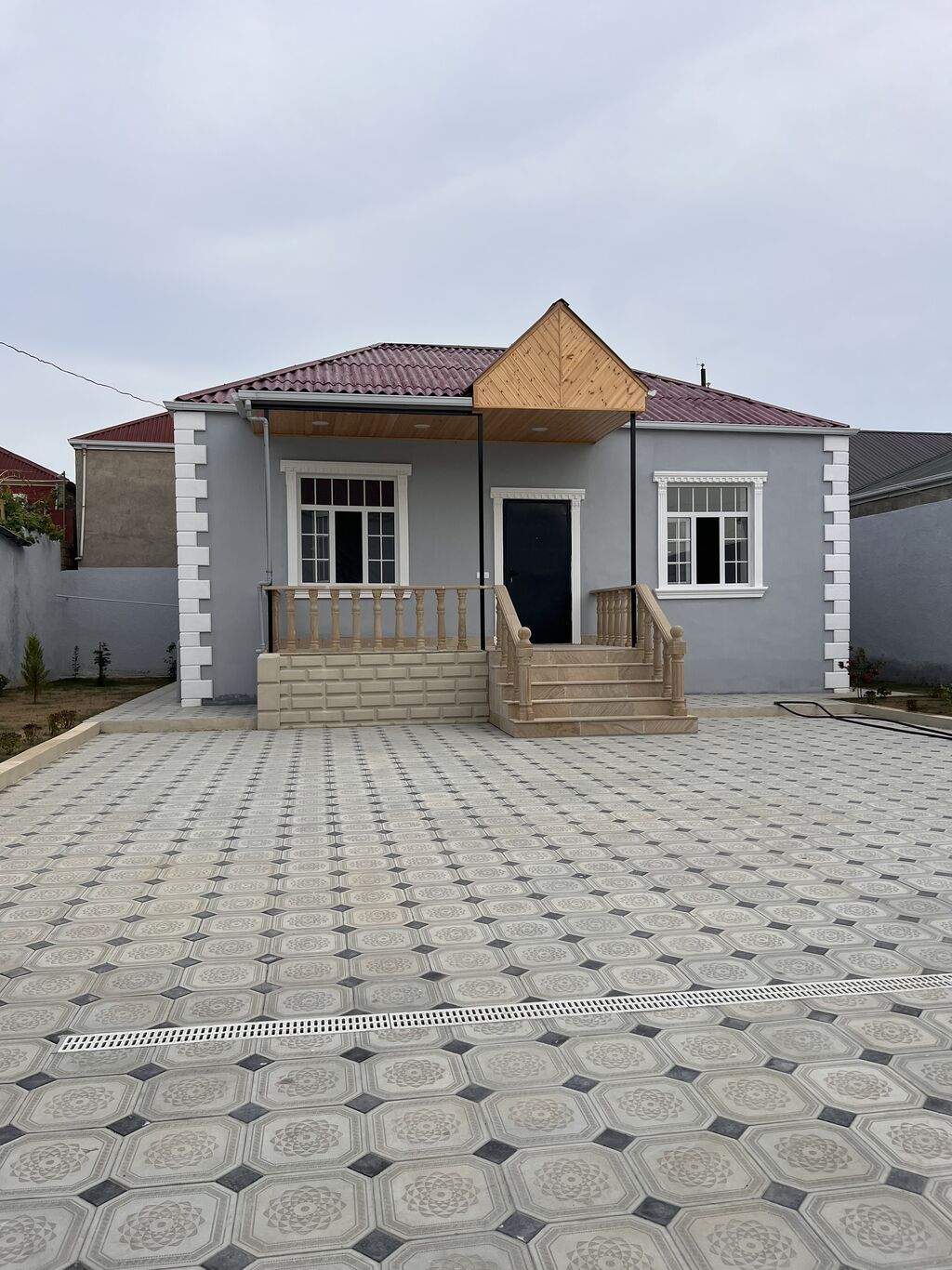 Binəqədi qəs. 3 otaqlı, 110 kv. m