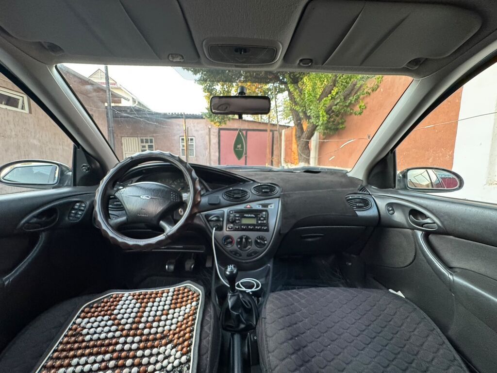 Ford Focus: 2002 г., 1.8 л, Механика, Бензин: фото 4