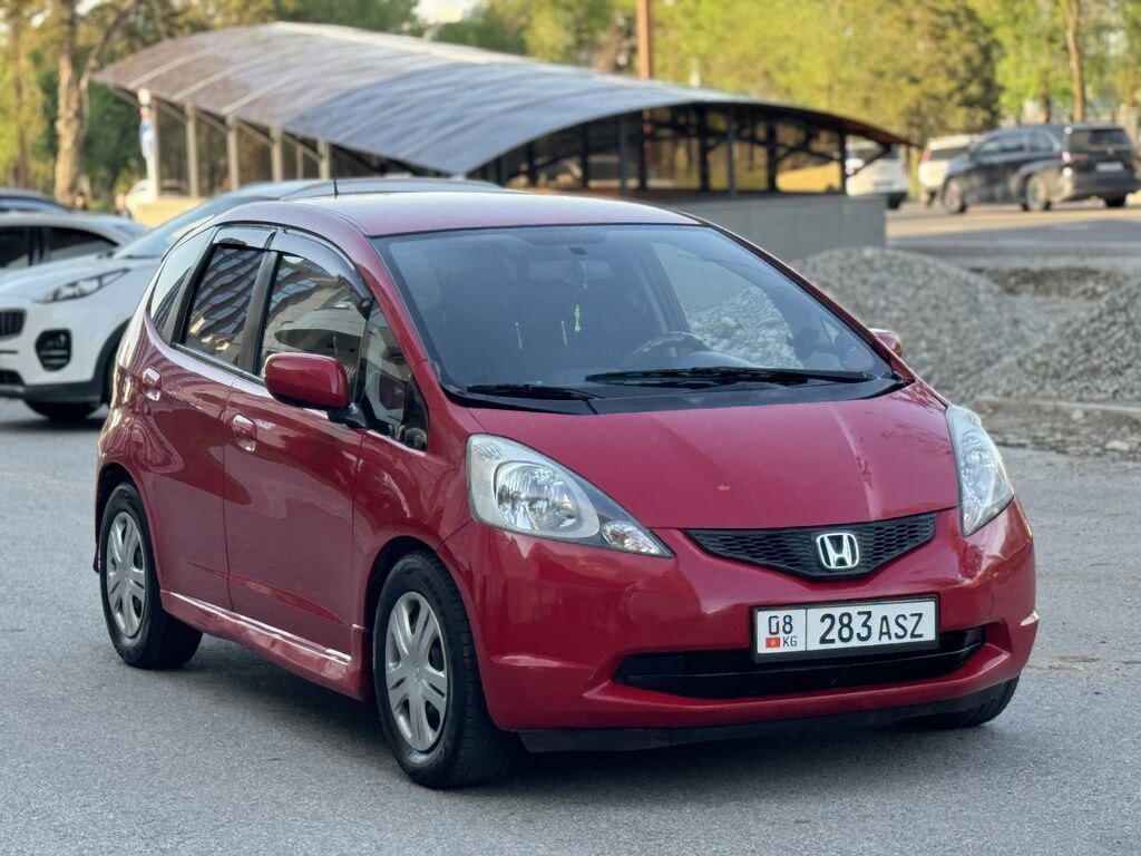 Honda Fit: 2009 г., 1.5 л, Автомат, Бензин, Хэтчбэк: фото 4