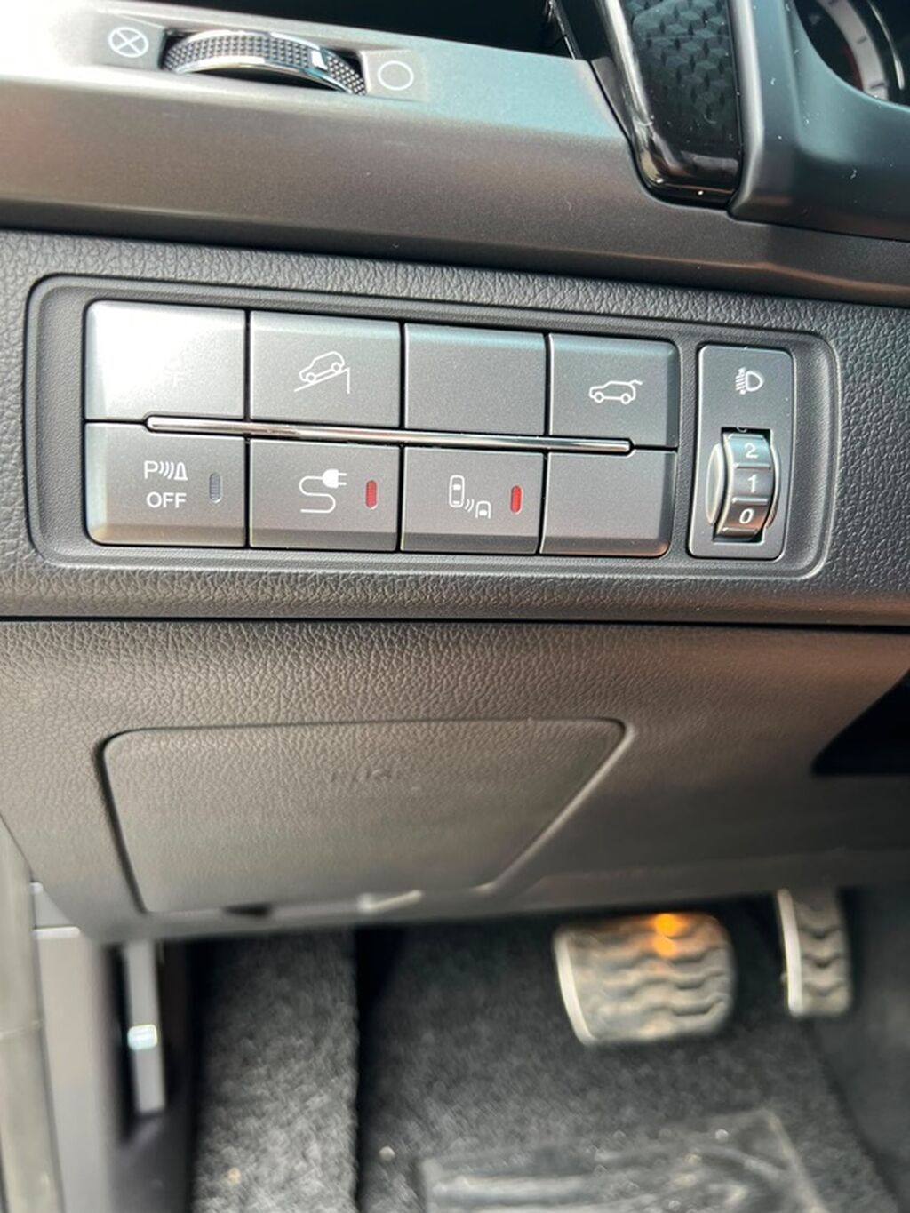 Ssangyong Rexton: 2020 г., Внедорожник: фото 7