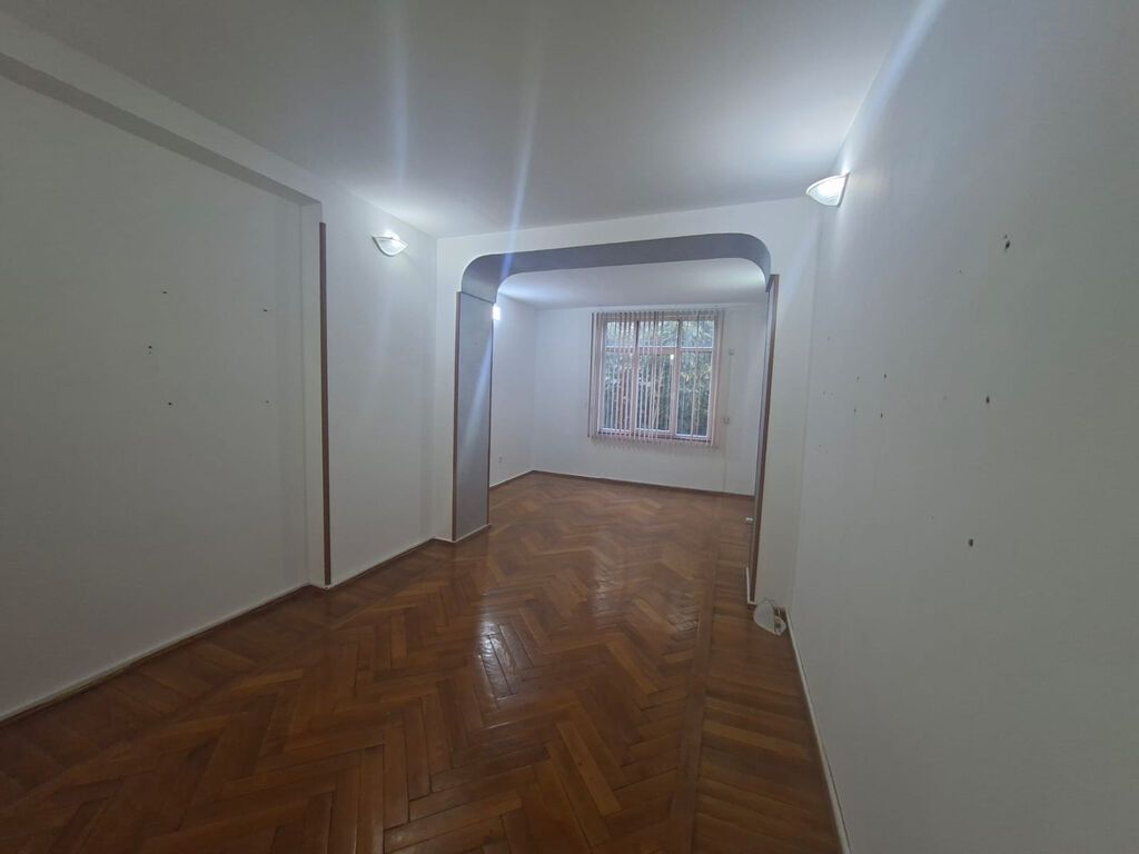 Bakı, 3 otaqlı, Köhnə tikili, 103 kv. m