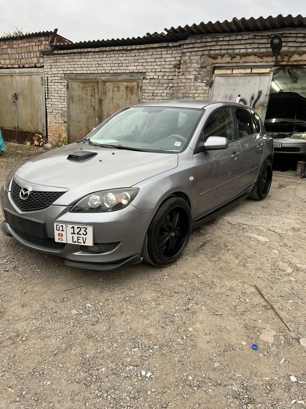 Mazda 3: 2003 г., 1.6 л, Бензин, Хэтчбэк: фото 2