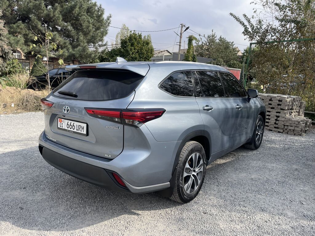 Toyota Highlander: 2022 г., 2.5 л, Автомат, Гибрид, Кроссовер: фото 3