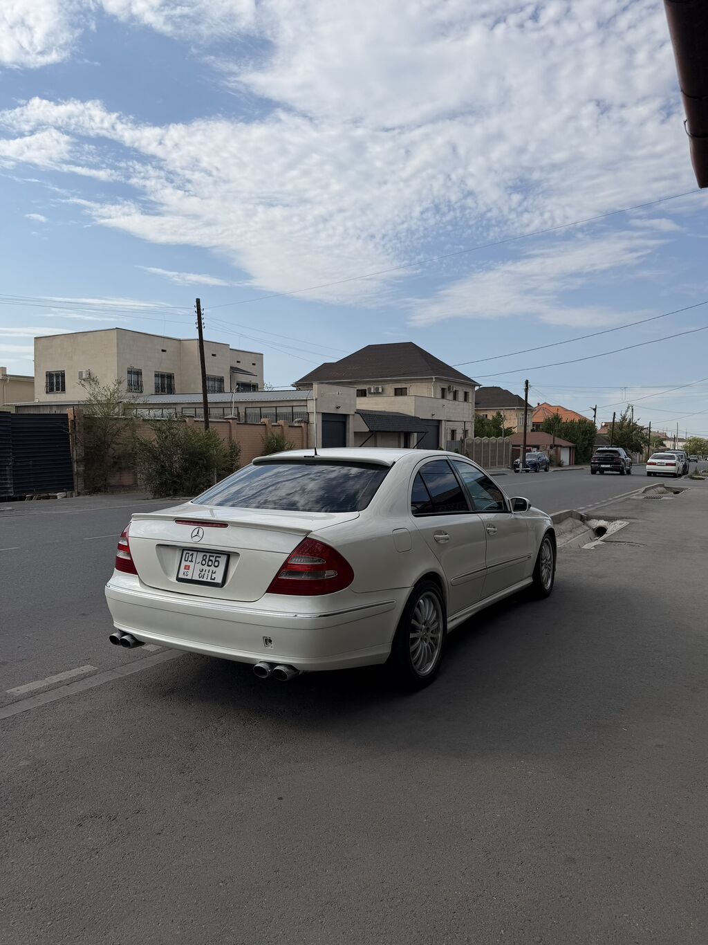 Mercedes-Benz E-Class: 2002 г., 5 л, Автомат, Бензин, Седан: фото 3