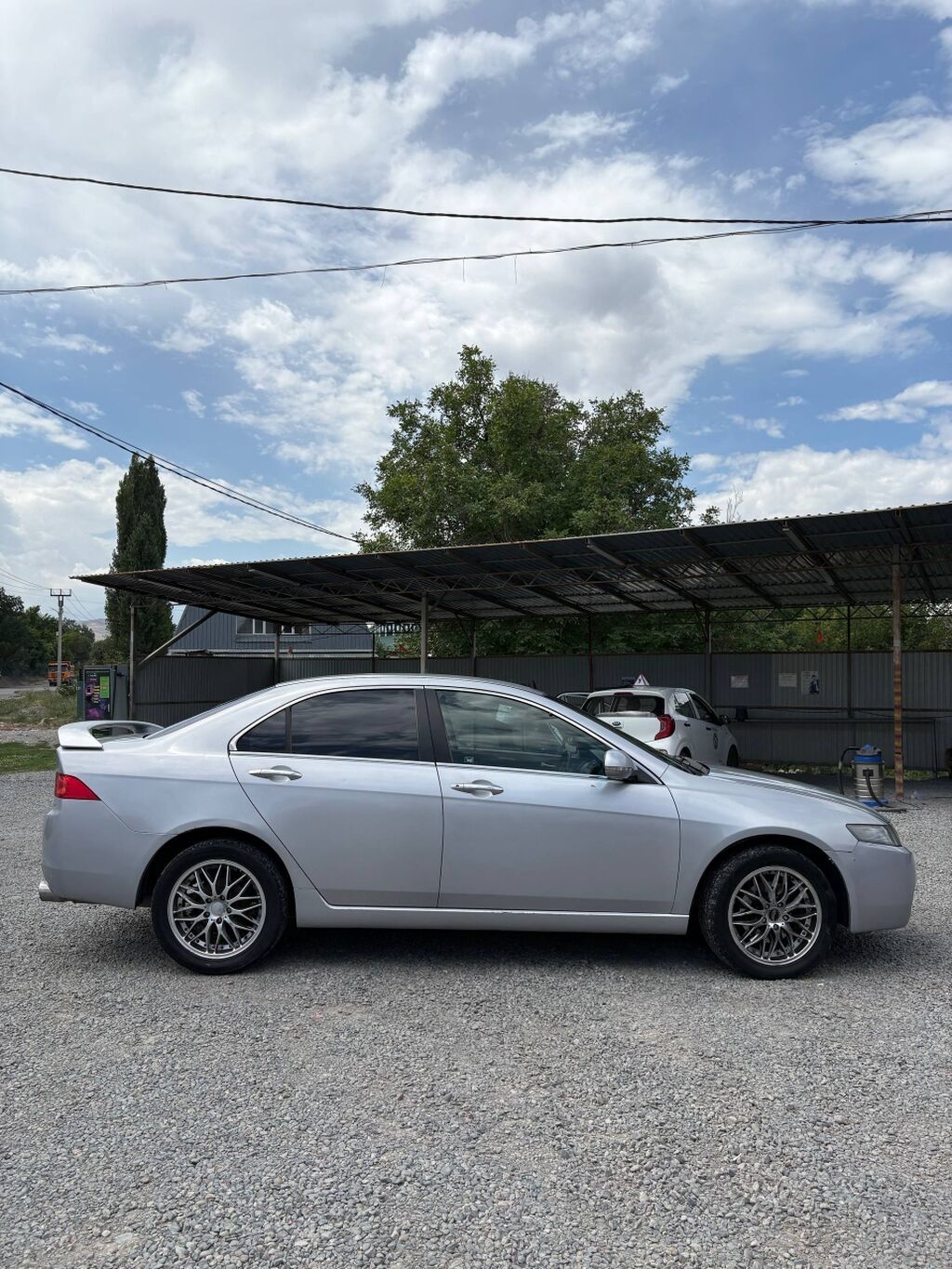 Honda Accord: 2004 г., 2 л, Механика, Бензин, Седан: фото 2