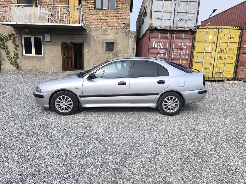 Mitsubishi Carisma 2002 г., 1.8 л, механика, бензин, седан: фото 4