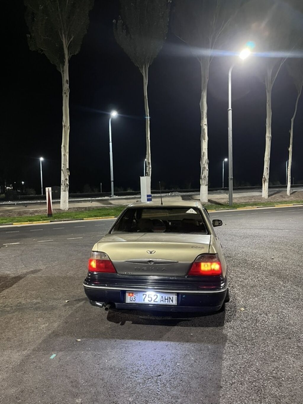 Daewoo Nexia: 2008 г., 1.6 л, Механика, Бензин, Седан: фото 3