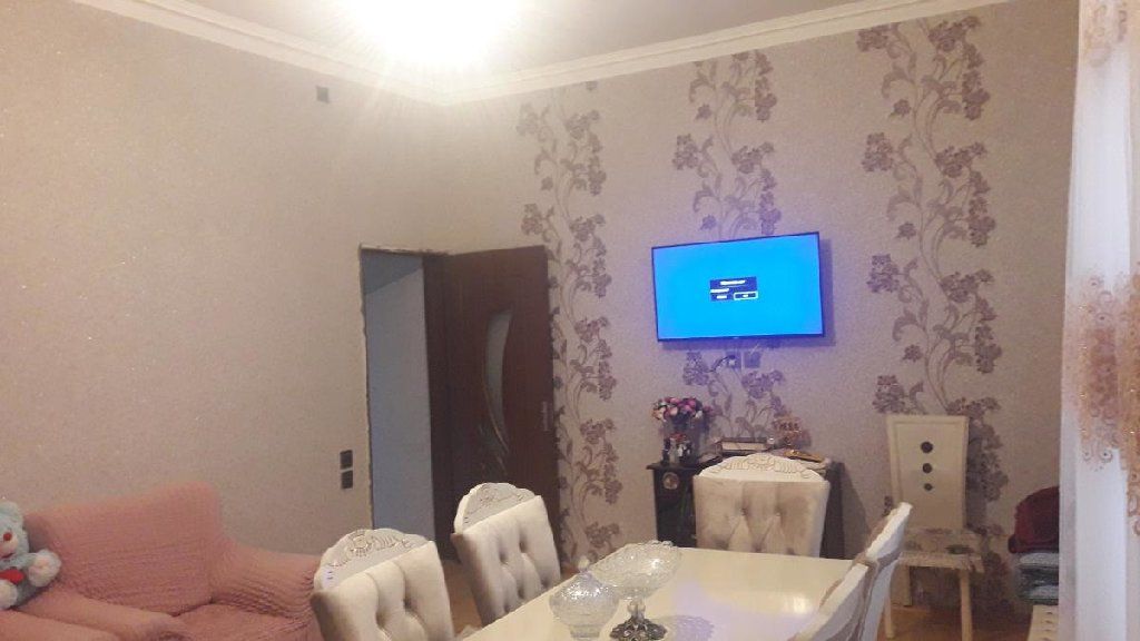 7 otaqlı, 240 kv. m, Yeni təmirli