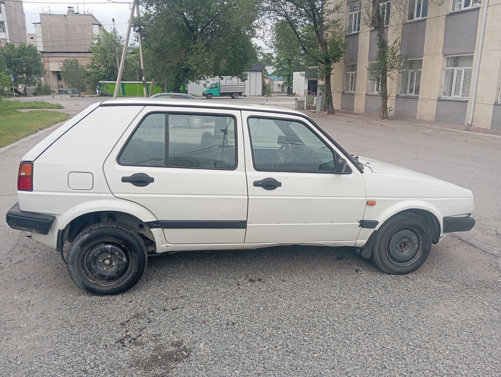 Volkswagen Golf: 1991 г., 1.8 л, Механика, Бензин, Хэтчбэк: фото 4
