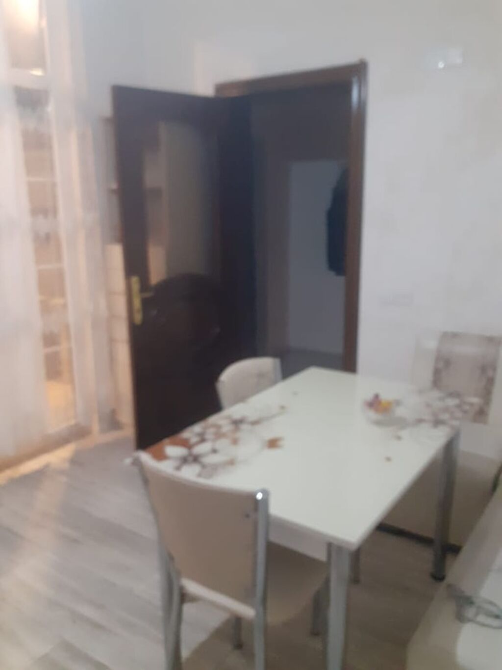 3 otaqlı, 100 kv. m, Kredit var, Orta təmir