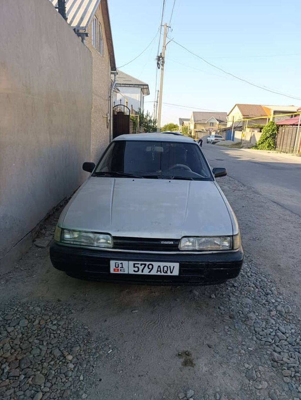 Mazda 626: 1988 г., Механика, Бензин, Седан: фото 3