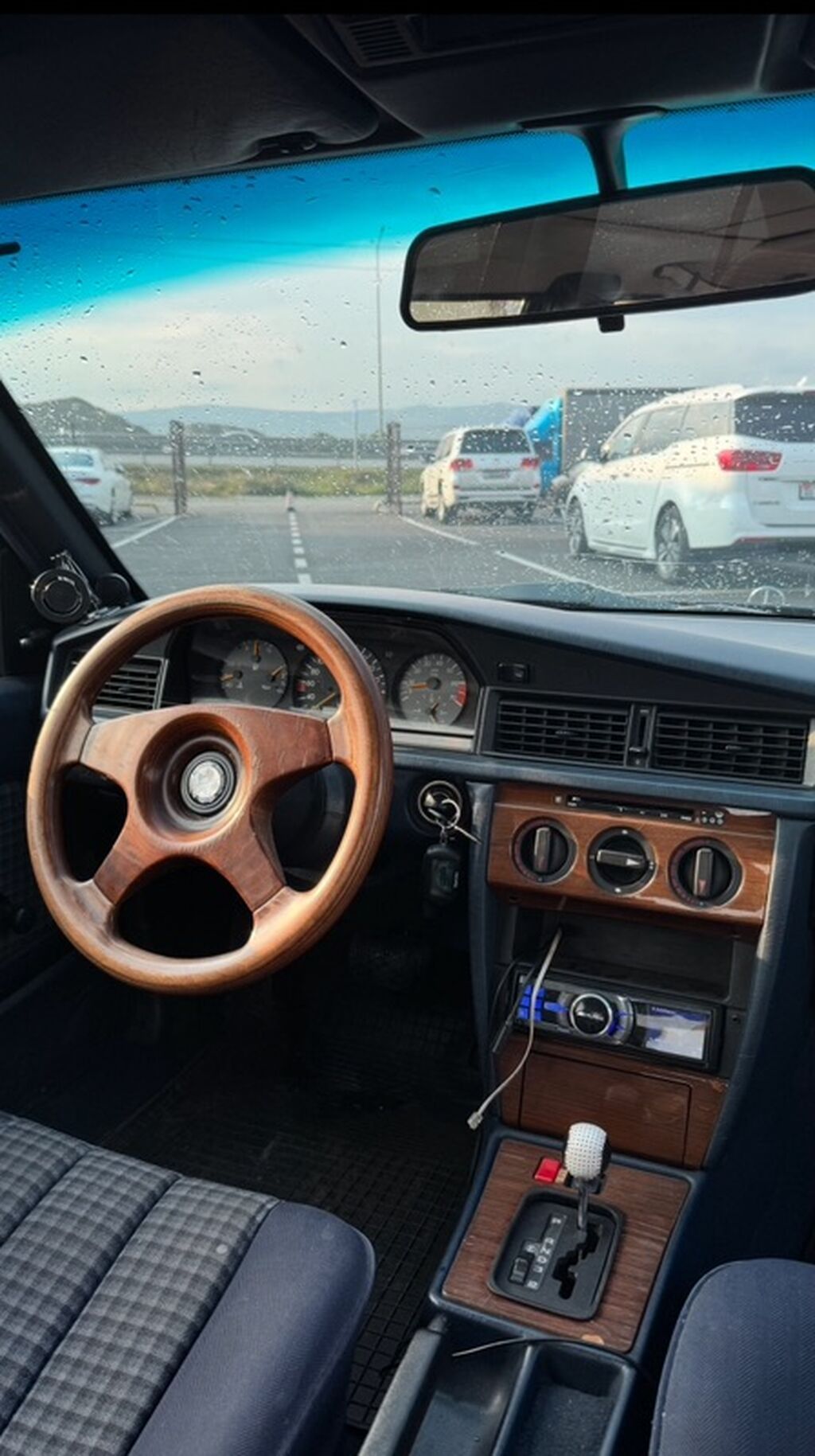 Mercedes-Benz 190: 1990 г., 4.3 л, Автомат, Бензин, Седан: фото 7