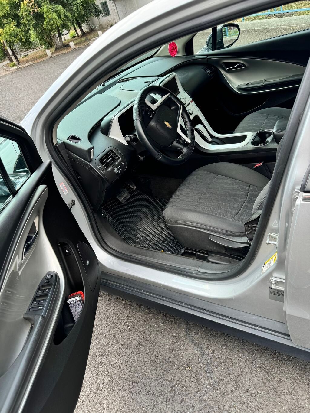 Chevrolet Volt: 2011 г., 1.4 л, Автомат, Электромобиль, Хэтчбэк: фото 6