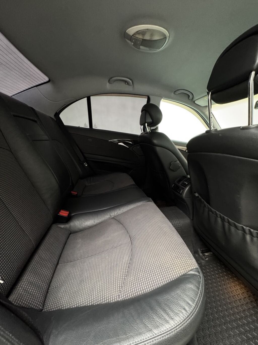 Mercedes-Benz E-Class: 2003 г., 3.2 л, Автомат, Бензин, Седан: фото 3