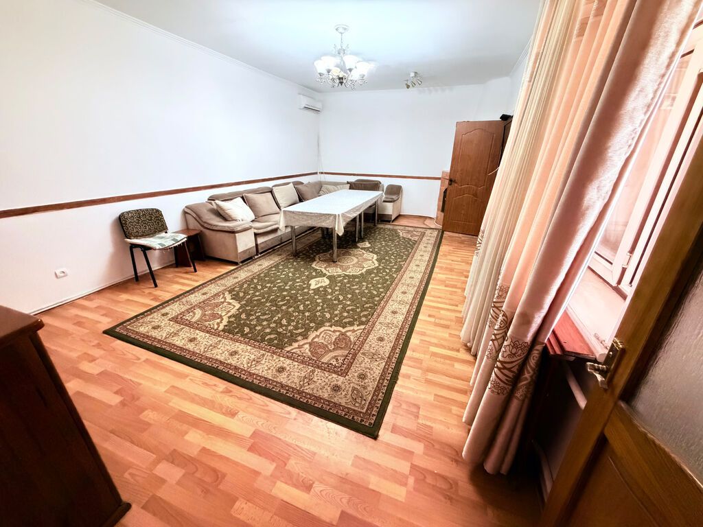 250 м², 6 комнат и более, ул. Матросова: фото 2