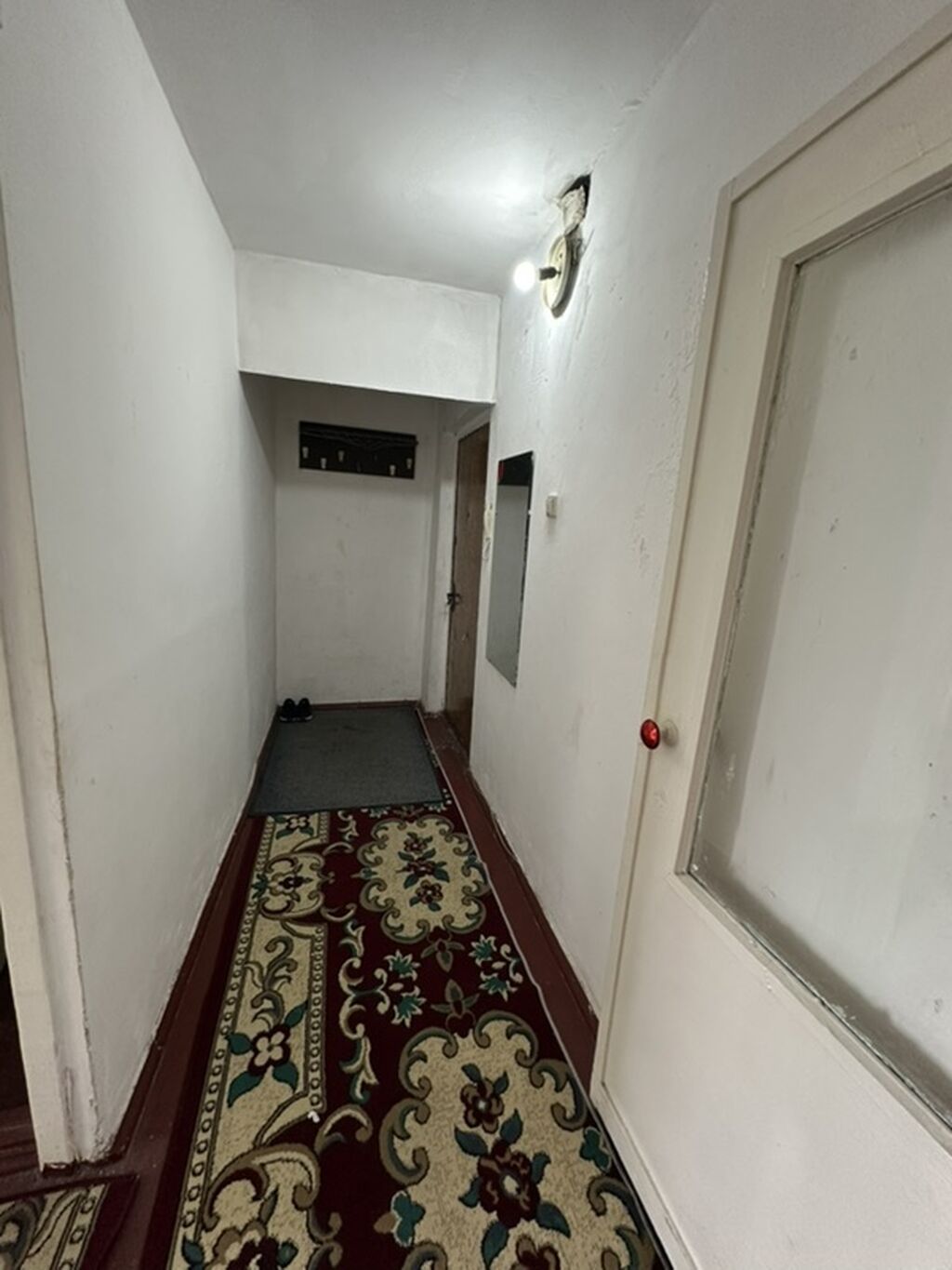 1 комната, 35 м², 10 мкр 104 серия, 5 этаж, Старый ремонт: фото 6