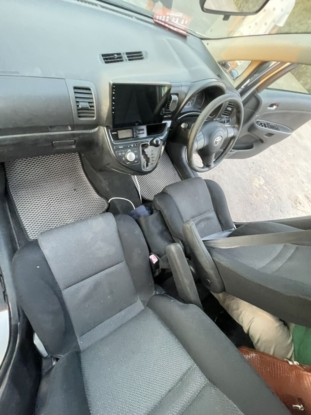 Toyota WISH: 2003 г., 1.8 л, Автомат, Бензин, Минивэн: фото 5