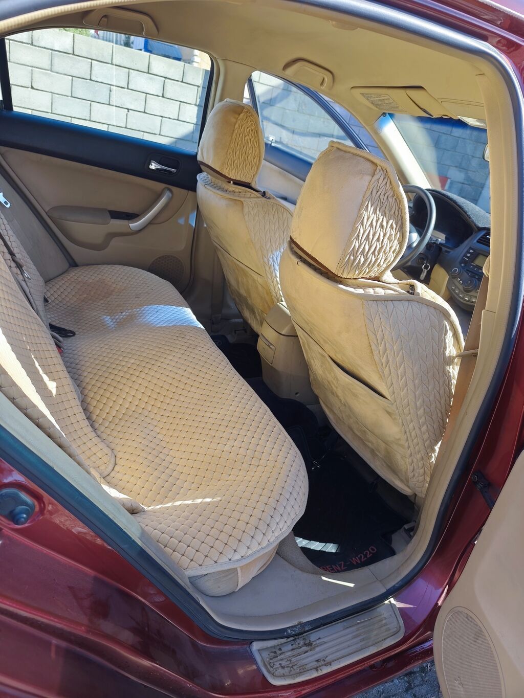 Honda Accord: 2004 г., 2 л, Механика, Бензин, Седан: фото 8