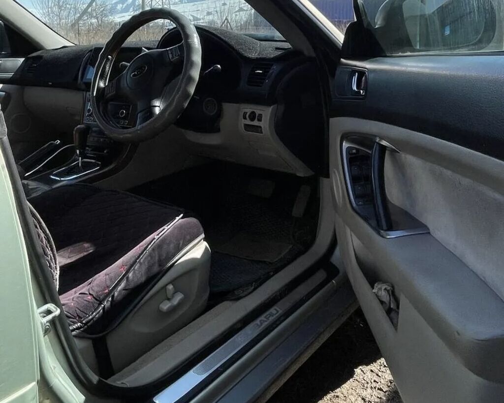 Subaru Outback: 2005 г., 2.5 л, Автомат, Бензин, Универсал: фото 3