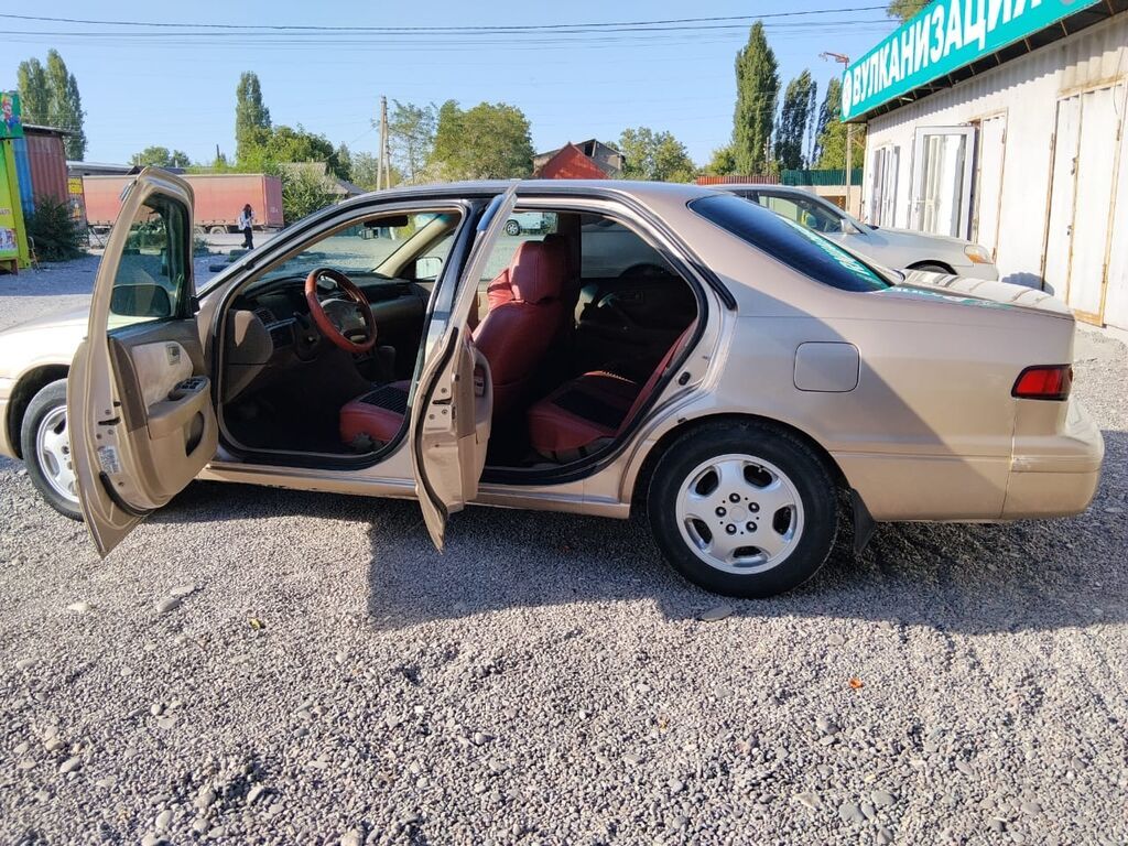 Toyota Camry: 1999 г., 2.2 л, Автомат, Бензин, Седан: фото 3