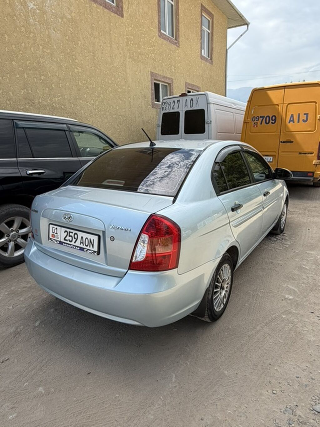 Hyundai Verna: 2006 г., Автомат, Седан: фото 2