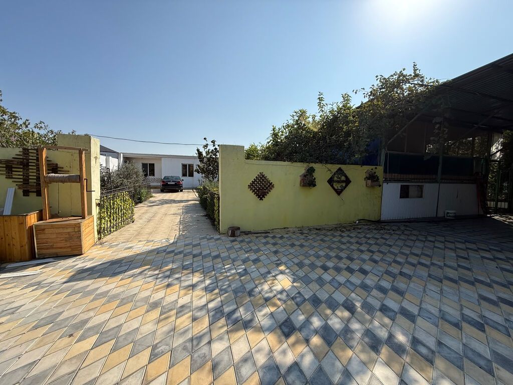 Bakı, Sabunçu qəs., 200 kv. m, 5 otaqlı, Hovuzlu, Qaz, Su, İnternet