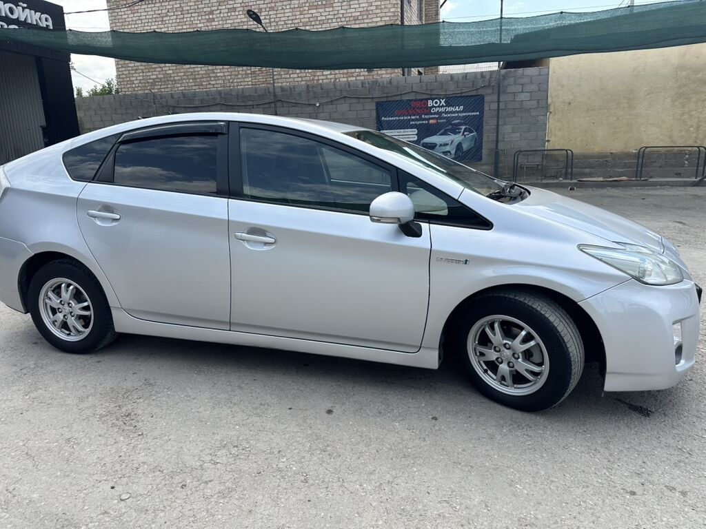 Toyota Prius: 2012 г., Вариатор, Гибрид, Хэтчбэк: фото 8