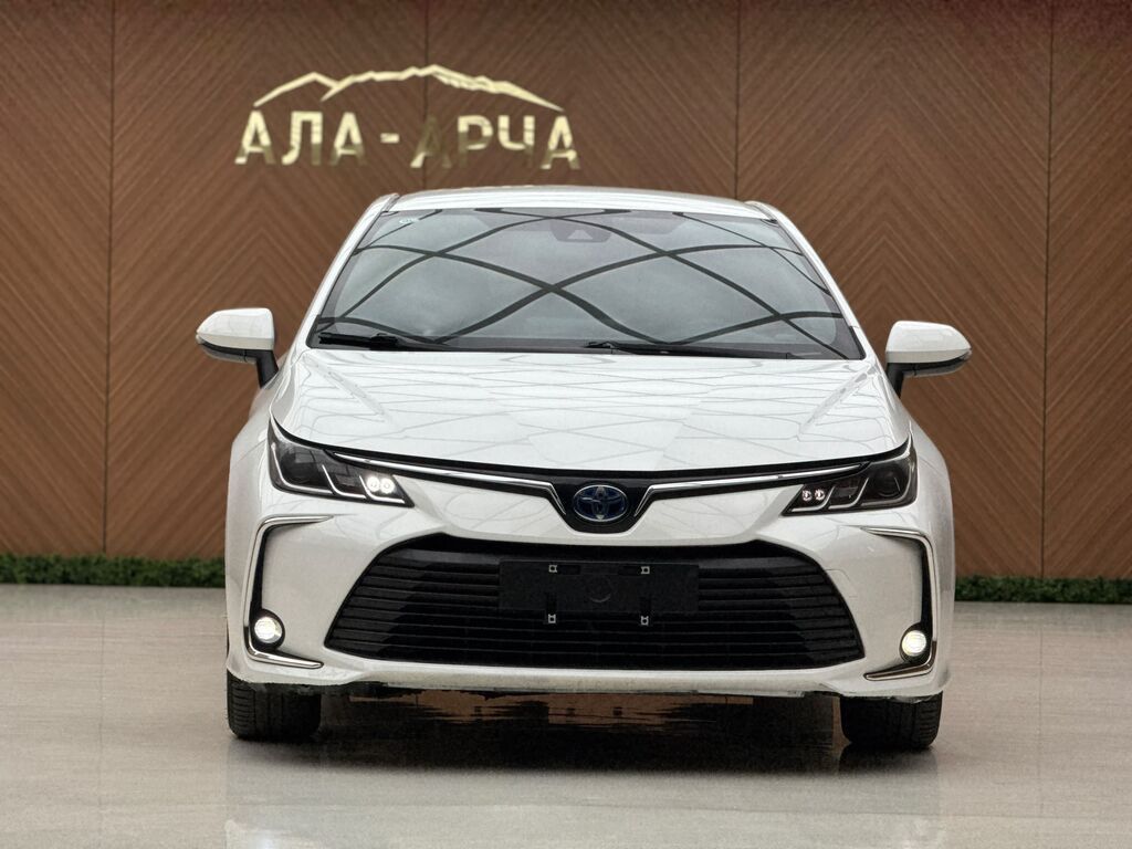 Toyota Corolla: 2022 г., 1.8 л, Автомат, Гибрид, Седан: фото 7