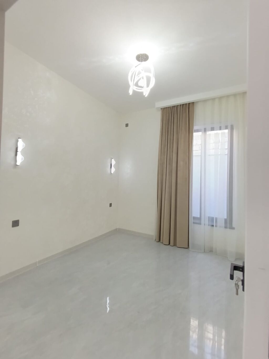 3 otaqlı, 140 kv. m, Kredit var, Yeni təmirli