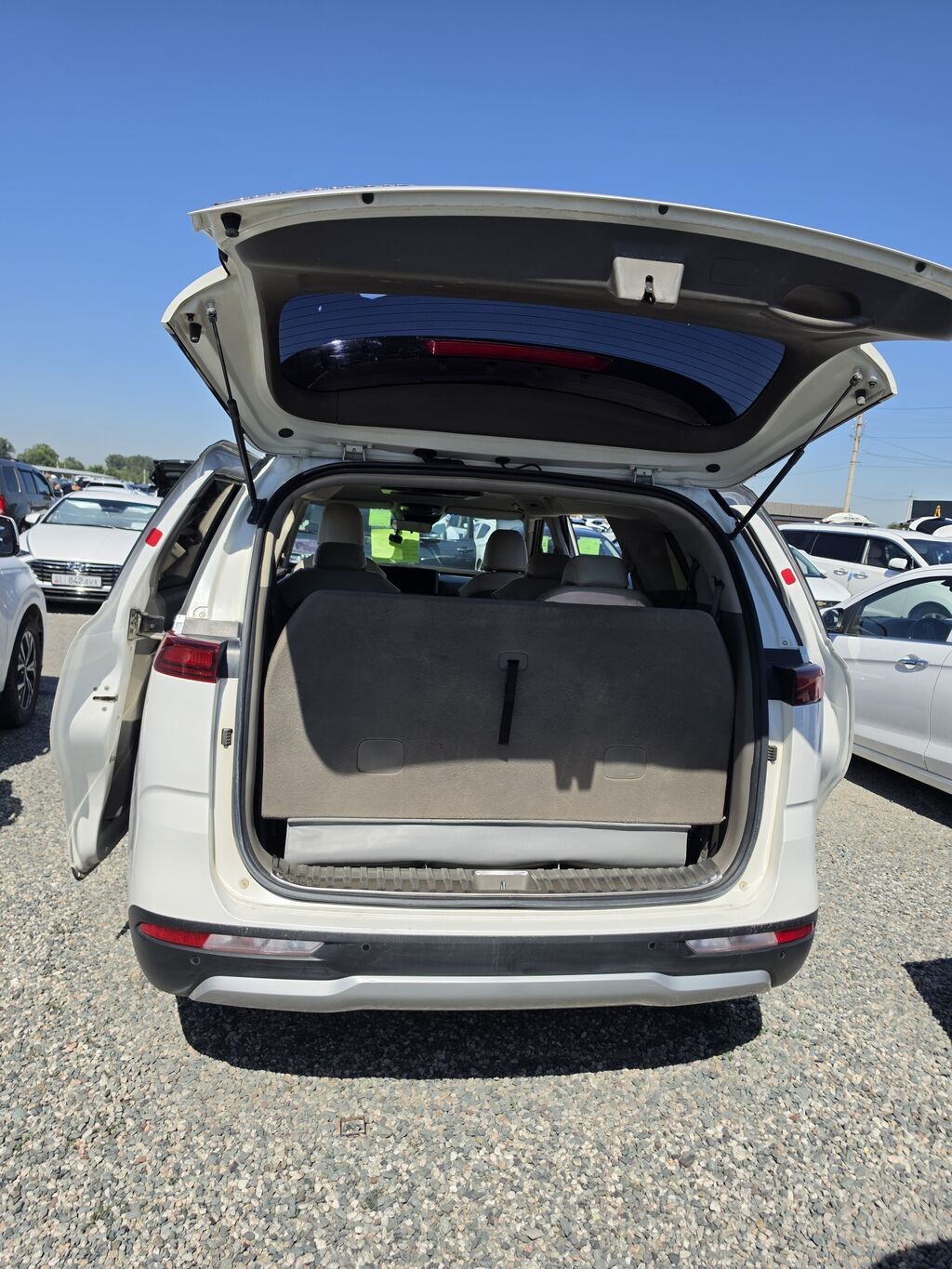 Kia Carnival: 2020 г., 3.5 л, Автомат, Бензин, Минивэн — фото 5