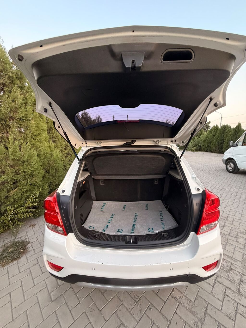 Chevrolet Trax: 2019 г., 1.5 л, Автомат, Бензин, Кроссовер: фото 5