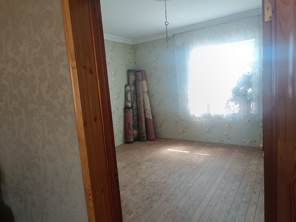 5 otaqlı, 240 kv. m, Kredit yoxdur, Orta təmir