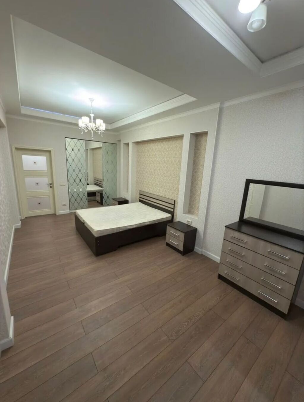 2 комнаты, 60 м², Тунгуч мкр 11 этаж, Евроремонт: фото 1